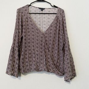 American eagle Large top